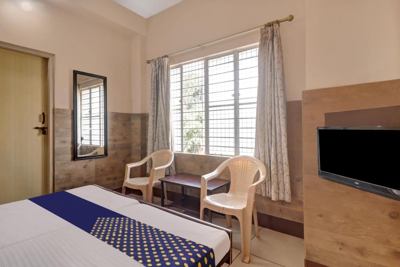 Spot On Ganga Yatri Nivas Hotel Gundlupet Exterior photo