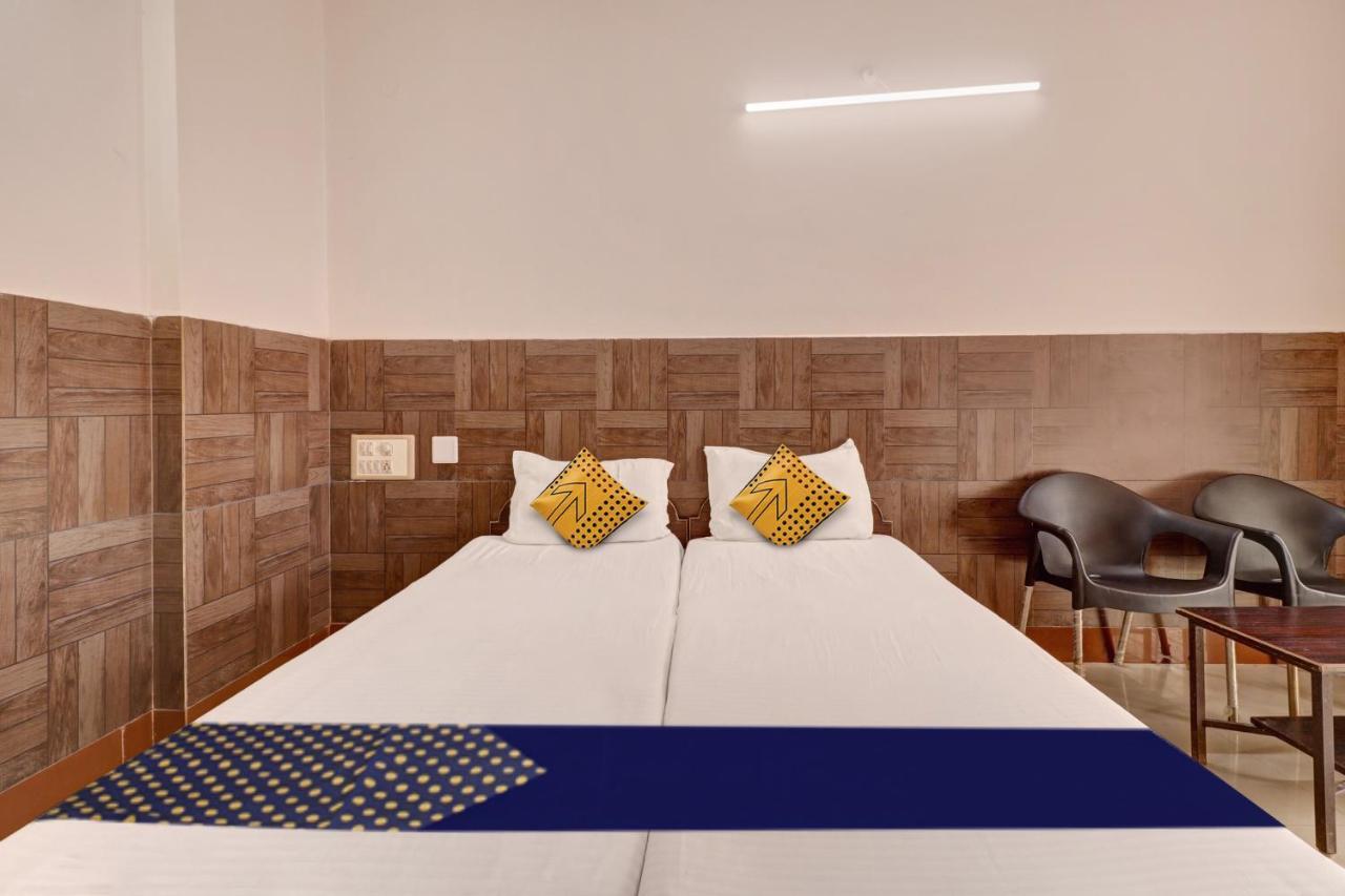 Spot On Ganga Yatri Nivas Hotel Gundlupet Exterior photo