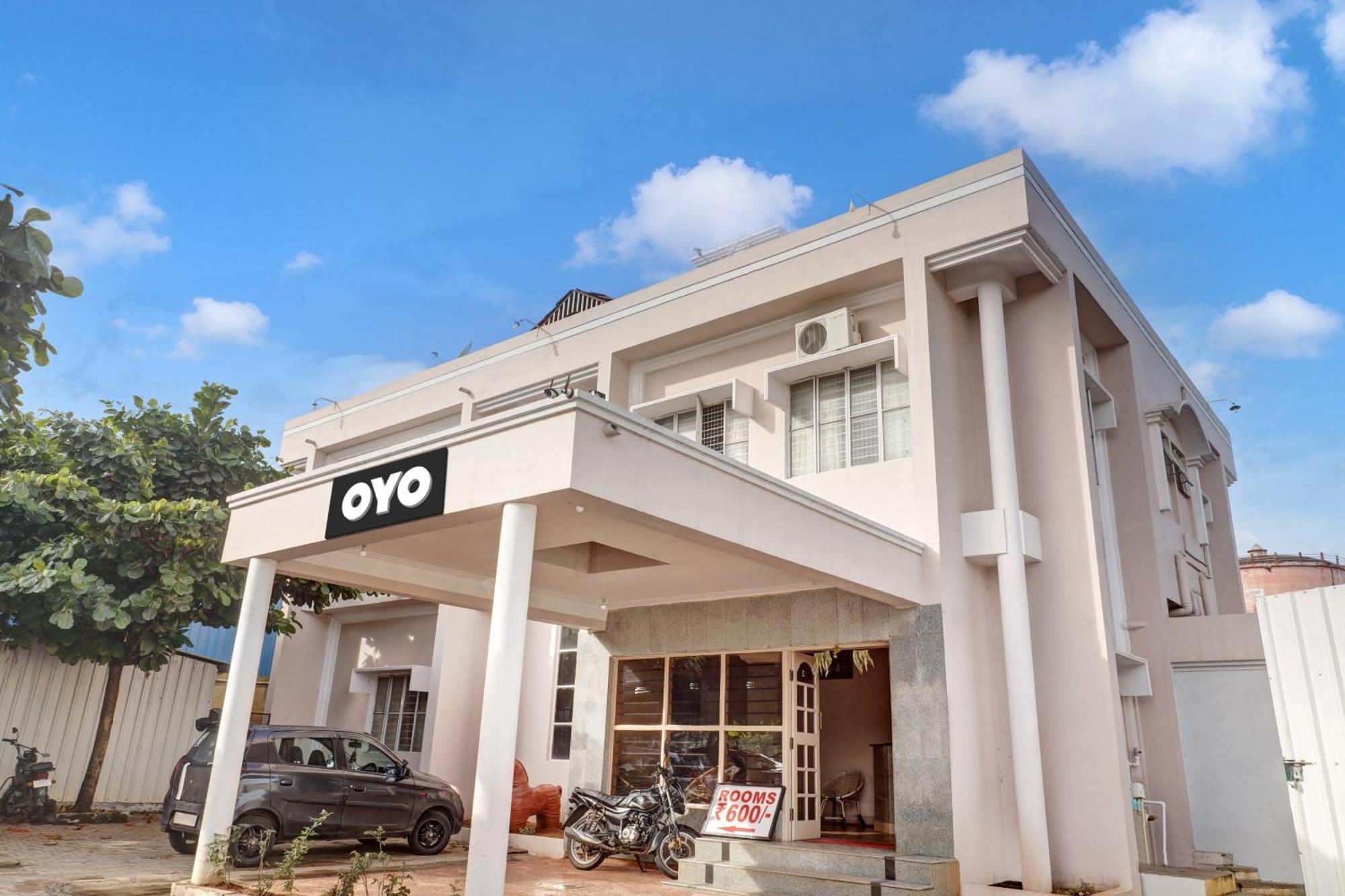 Spot On Ganga Yatri Nivas Hotel Gundlupet Exterior photo
