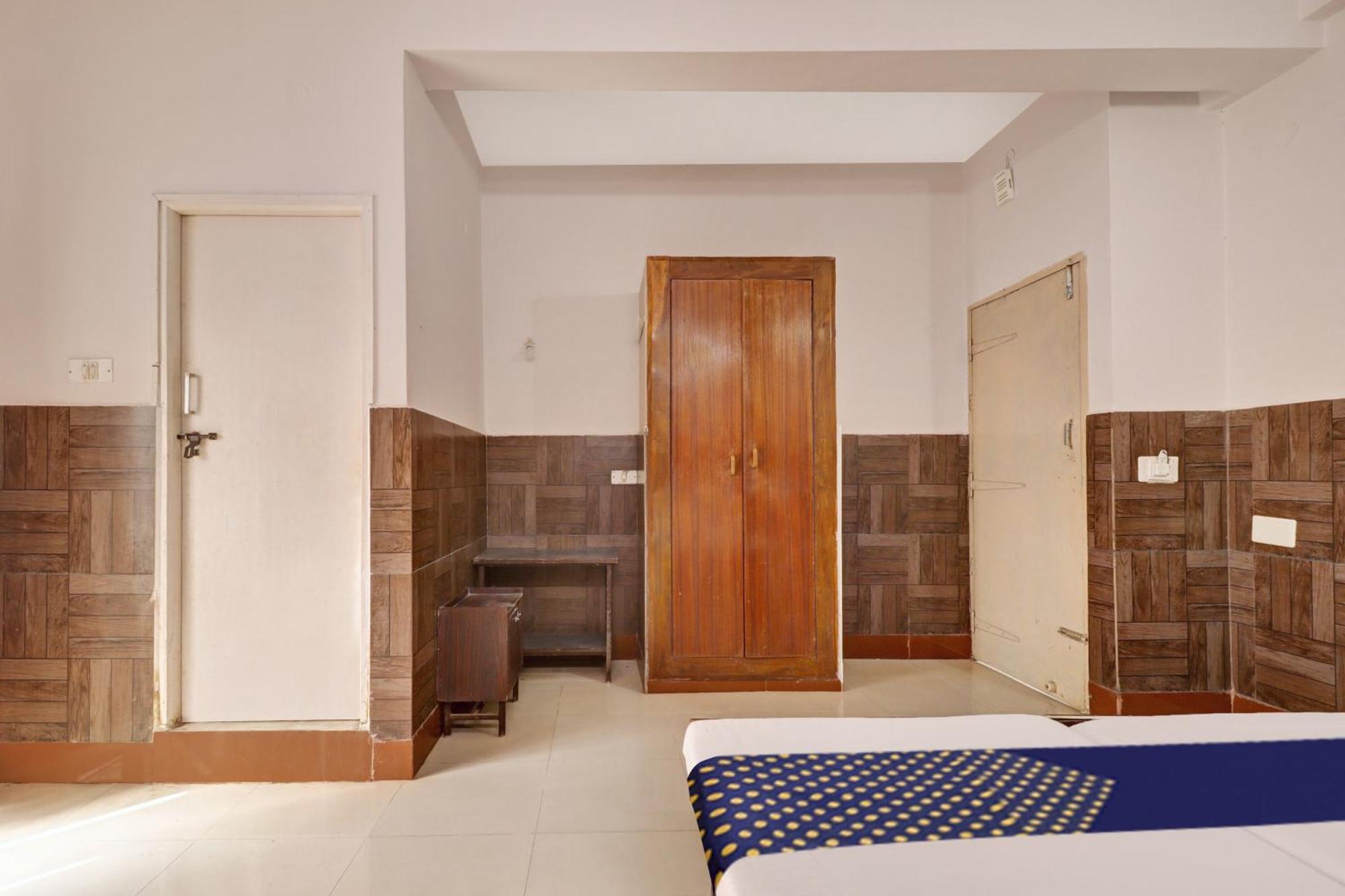 Spot On Ganga Yatri Nivas Hotel Gundlupet Exterior photo